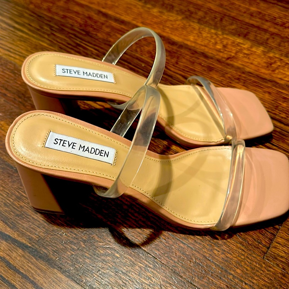 Steve Madden chunky heels in tan
